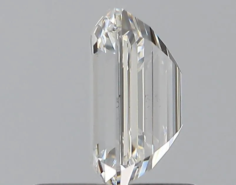 Diamante natural esmeralda de 0,80 ct (color F, claridad VS2, certificado GIA)