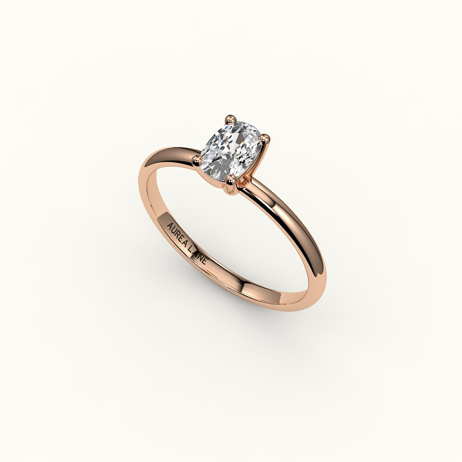 Anillo solitario clásico con montura de cojín alargada