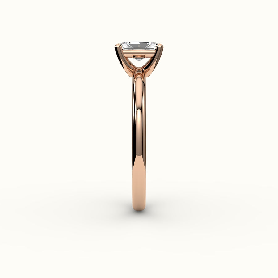 Engaste de anillo solitario clásico de corte radiante
