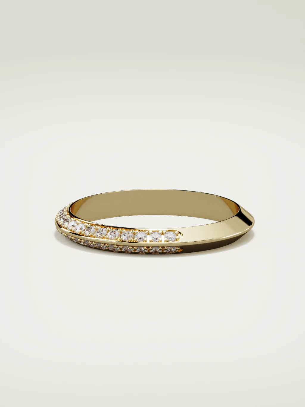 The Rayo diamond knife-edge men's band in 14K yellow gold, 3 mm, side view