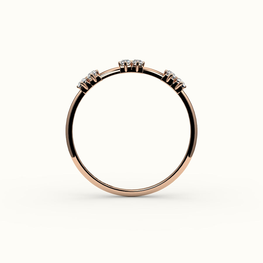 Banda de diamantes con baguette salteada