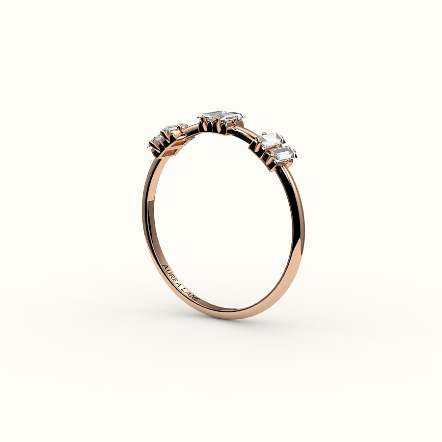 Banda de diamantes con baguette salteada