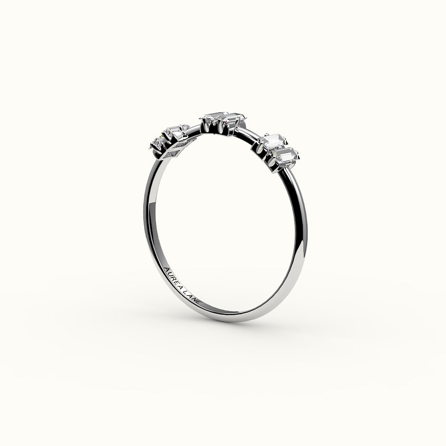 Banda de diamantes con baguette salteada