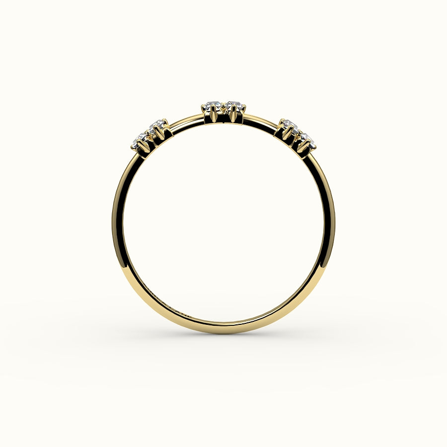 Banda de diamantes con baguette salteada