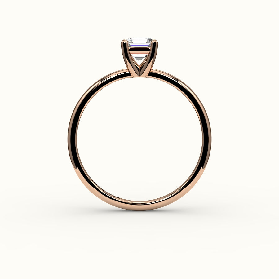 Engaste de anillo solitario de corte Asscher clásico