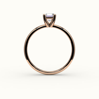 Engaste de anillo solitario de corte Asscher clásico