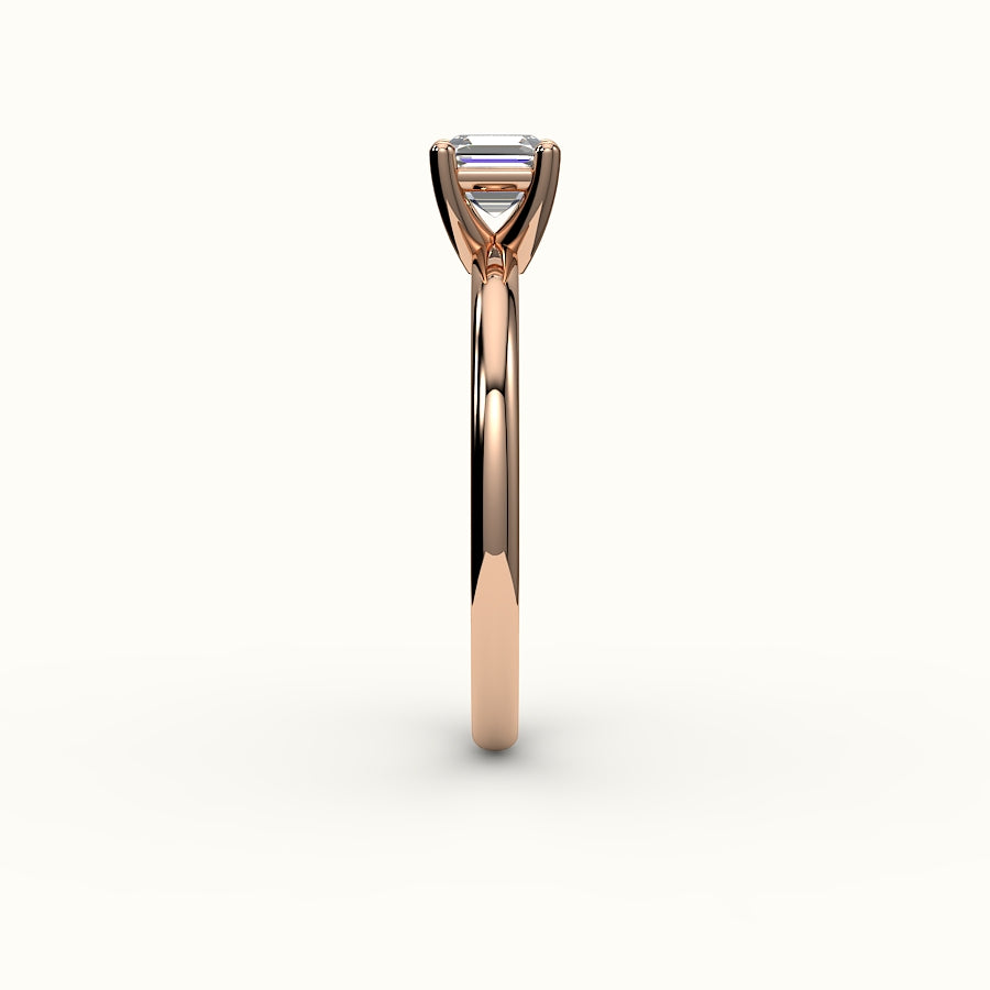 Engaste de anillo solitario de corte Asscher clásico