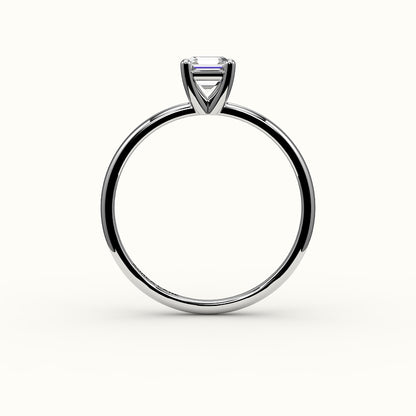Engaste de anillo solitario de corte Asscher clásico