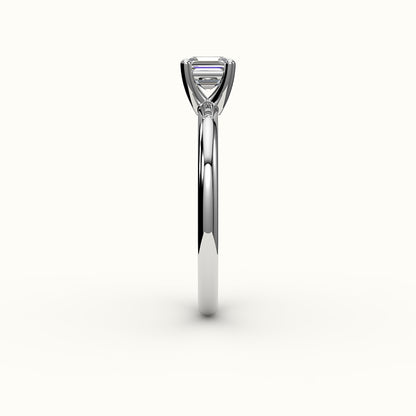 Engaste de anillo solitario de corte Asscher clásico
