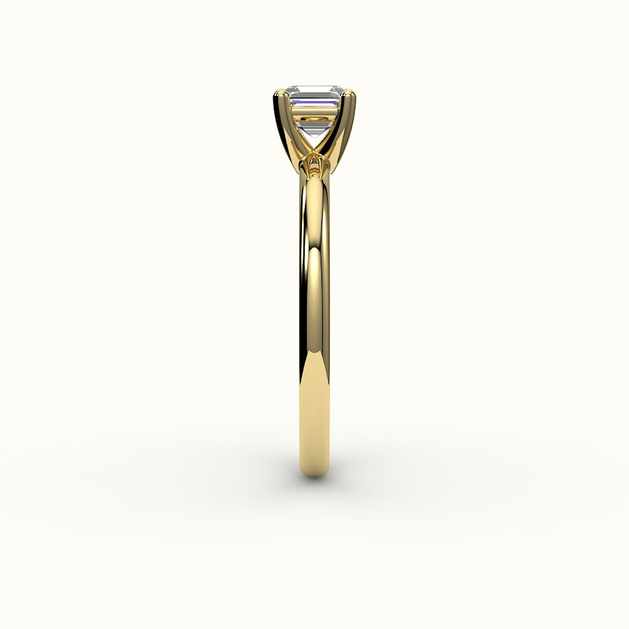 Engaste de anillo solitario de corte Asscher clásico
