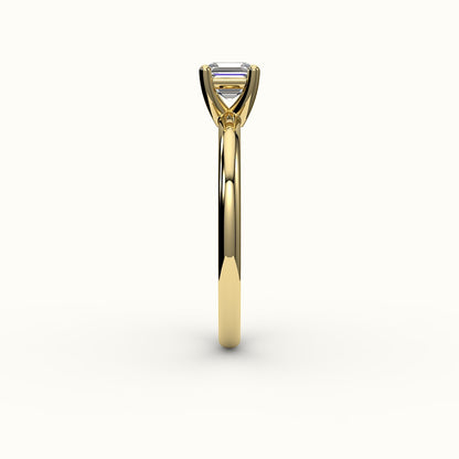 Engaste de anillo solitario de corte Asscher clásico