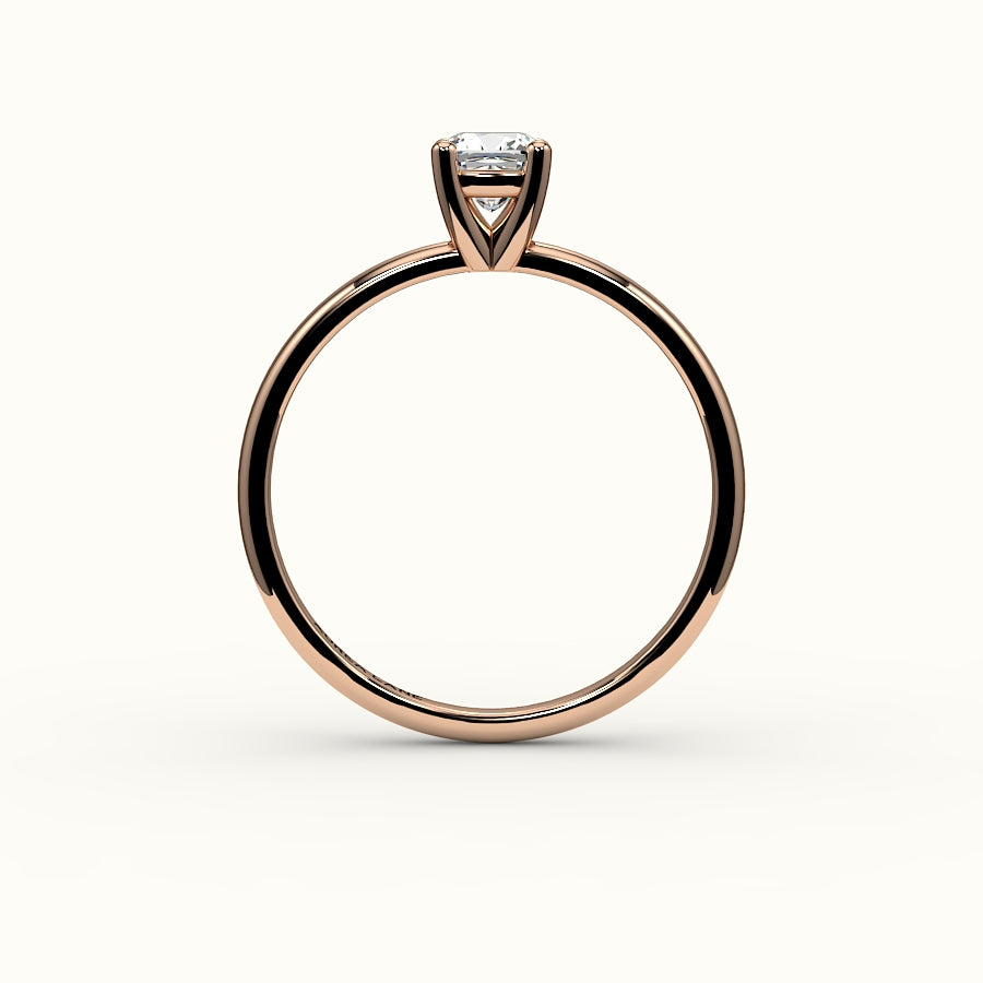 Engaste de anillo solitario de talla cojín clásica