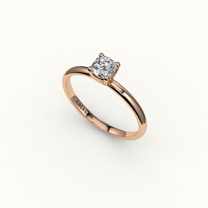 Engaste de anillo solitario de talla cojín clásica
