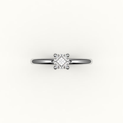 Engaste de anillo solitario de talla cojín clásica