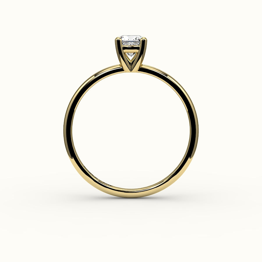 Engaste de anillo solitario de talla cojín clásica