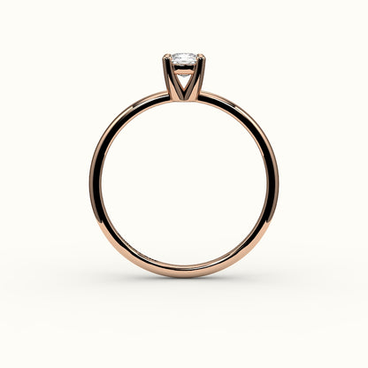 Anillo solitario clásico con montura de cojín alargada