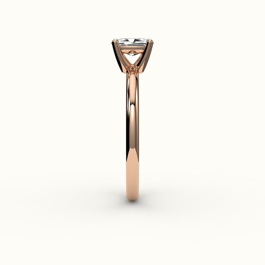 Anillo solitario clásico con montura de cojín alargada