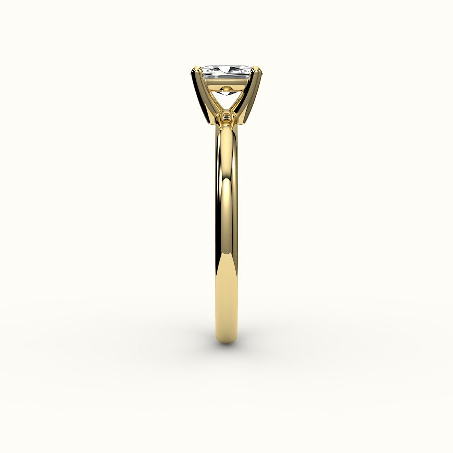 Anillo solitario clásico con montura de cojín alargada