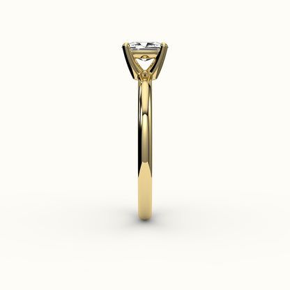 Anillo solitario clásico con montura de cojín alargada