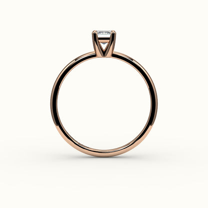 Engaste clásico de anillo solitario de talla esmeralda