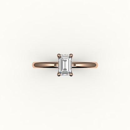 Engaste clásico de anillo solitario de talla esmeralda