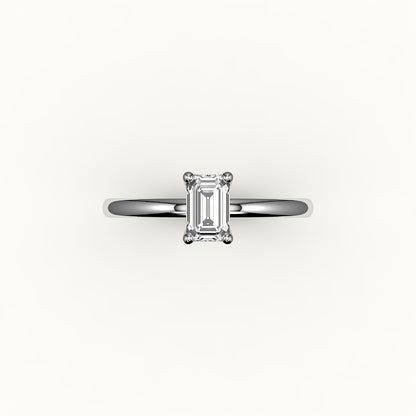 Engaste clásico de anillo solitario de talla esmeralda