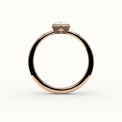 Engaste clásico de anillo con bisel de corte hexagonal