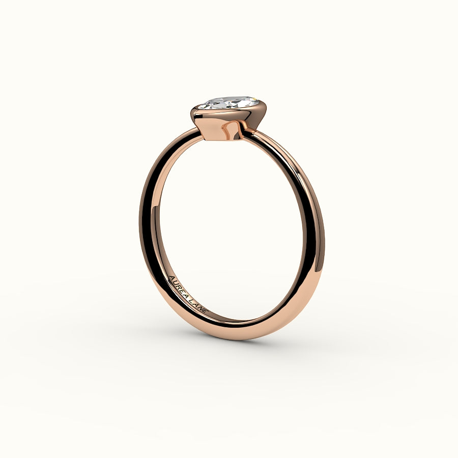 Engaste de anillo con bisel de talla marquesa clásica