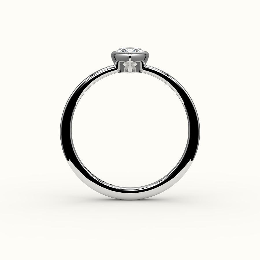 Engaste de anillo con bisel de talla marquesa clásica