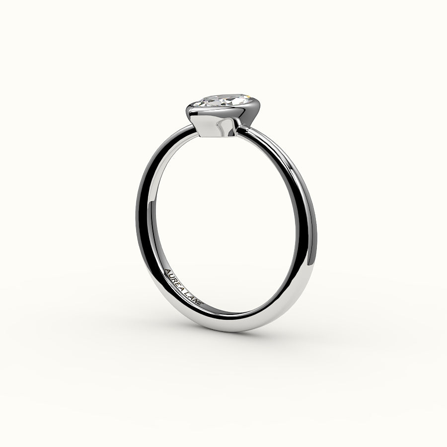 Engaste de anillo con bisel de talla marquesa clásica