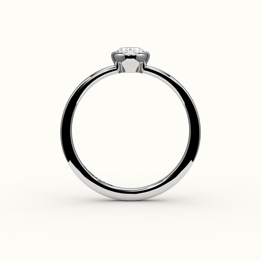Engaste clásico de anillo con bisel ovalado