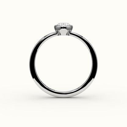 Engaste clásico de anillo con bisel ovalado