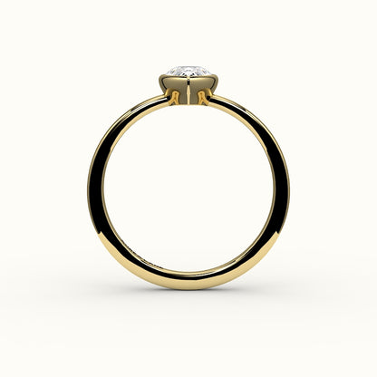 Engaste de anillo con bisel de corte de pera clásico