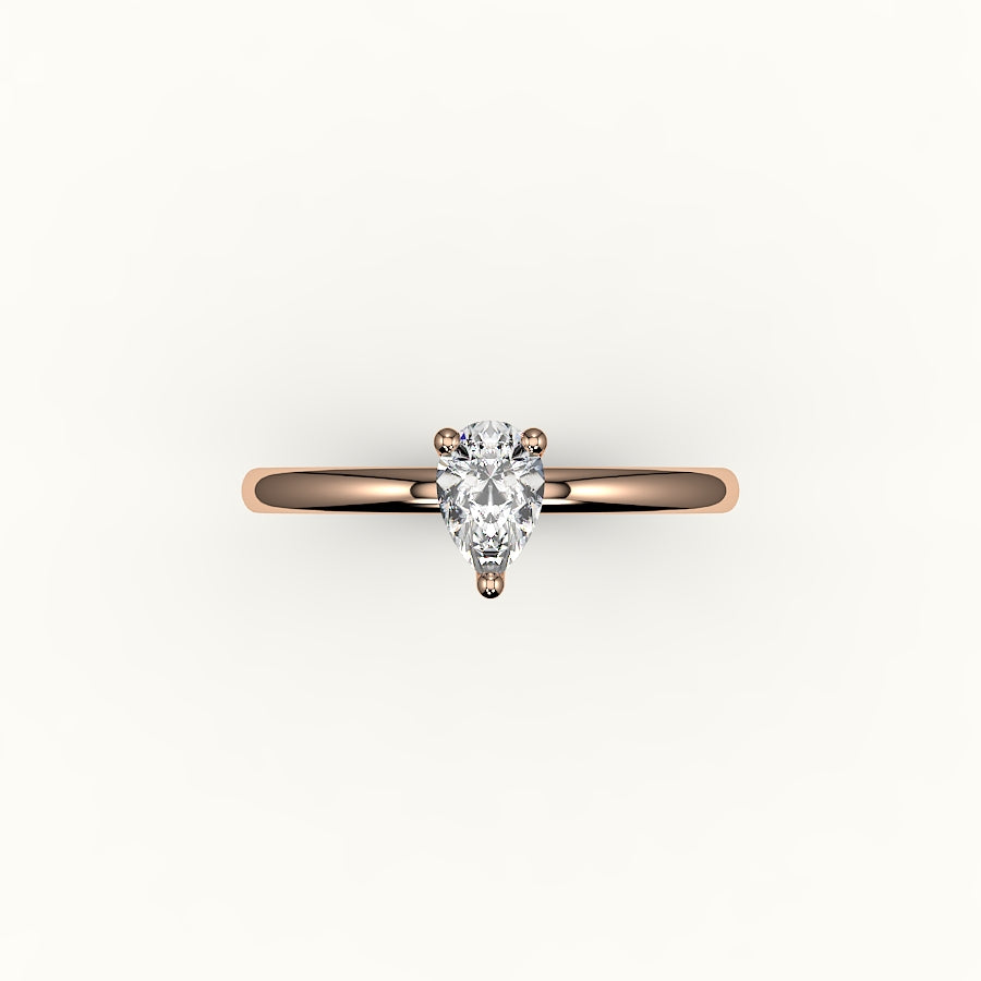 Engaste de anillo solitario clásico de corte de pera