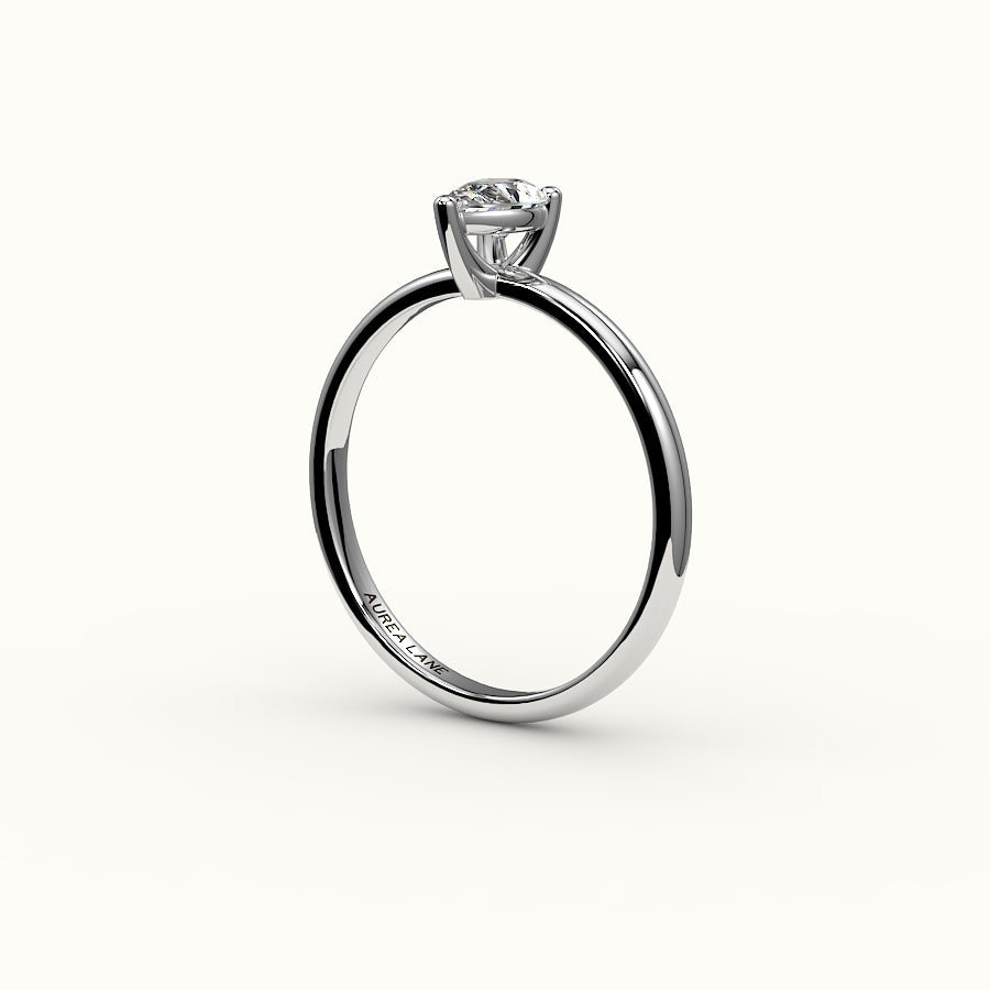 Engaste de anillo solitario clásico de corte de pera