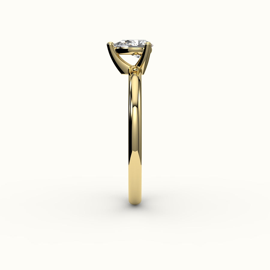 Engaste de anillo solitario clásico de corte de pera