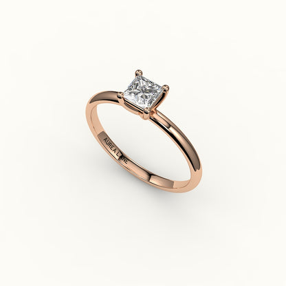 Engaste de anillo solitario de corte princesa con riel de soporte