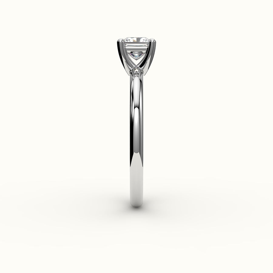 Engaste de anillo solitario de corte princesa con riel de soporte