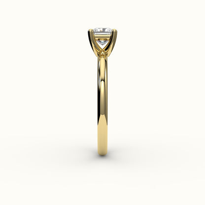 Engaste de anillo solitario de corte princesa con riel de soporte