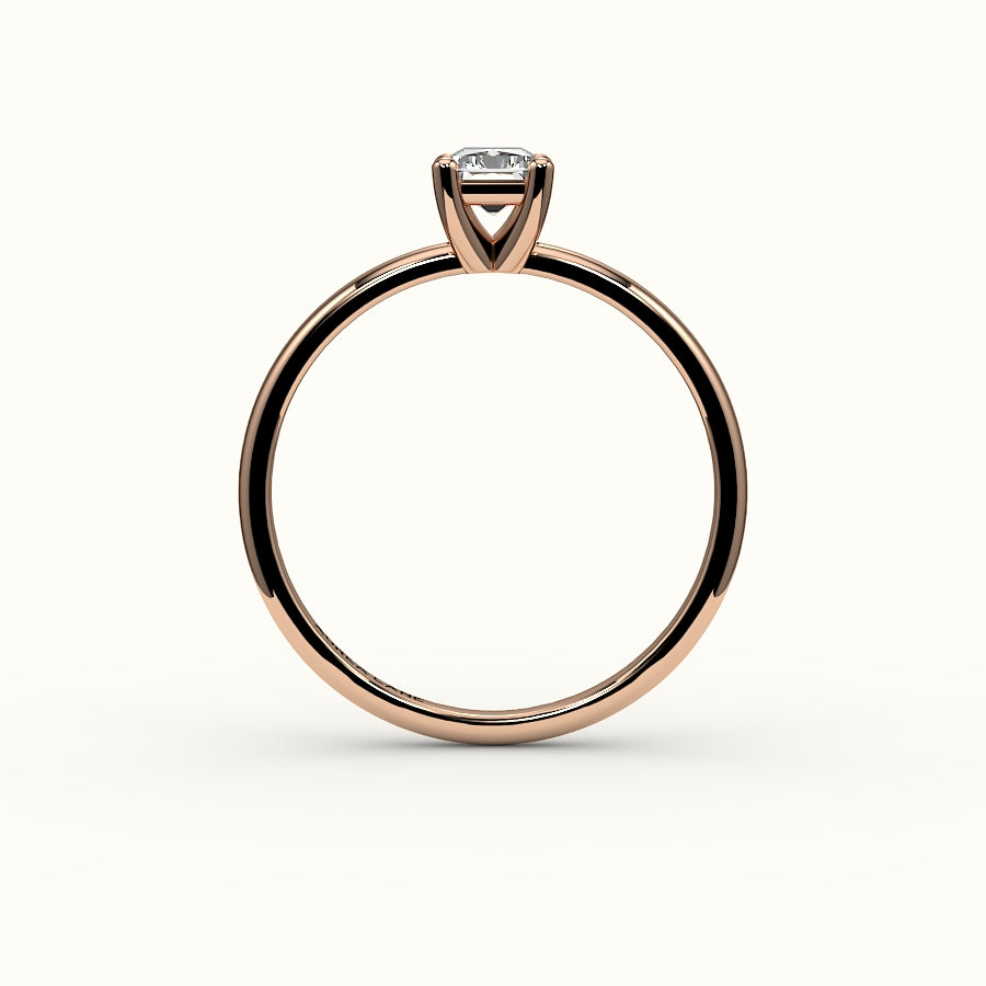 Engaste de anillo solitario clásico de corte radiante