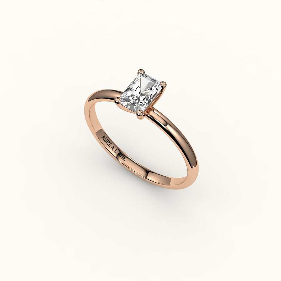 Engaste de anillo solitario clásico de corte radiante