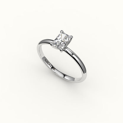 Engaste de anillo solitario clásico de corte radiante