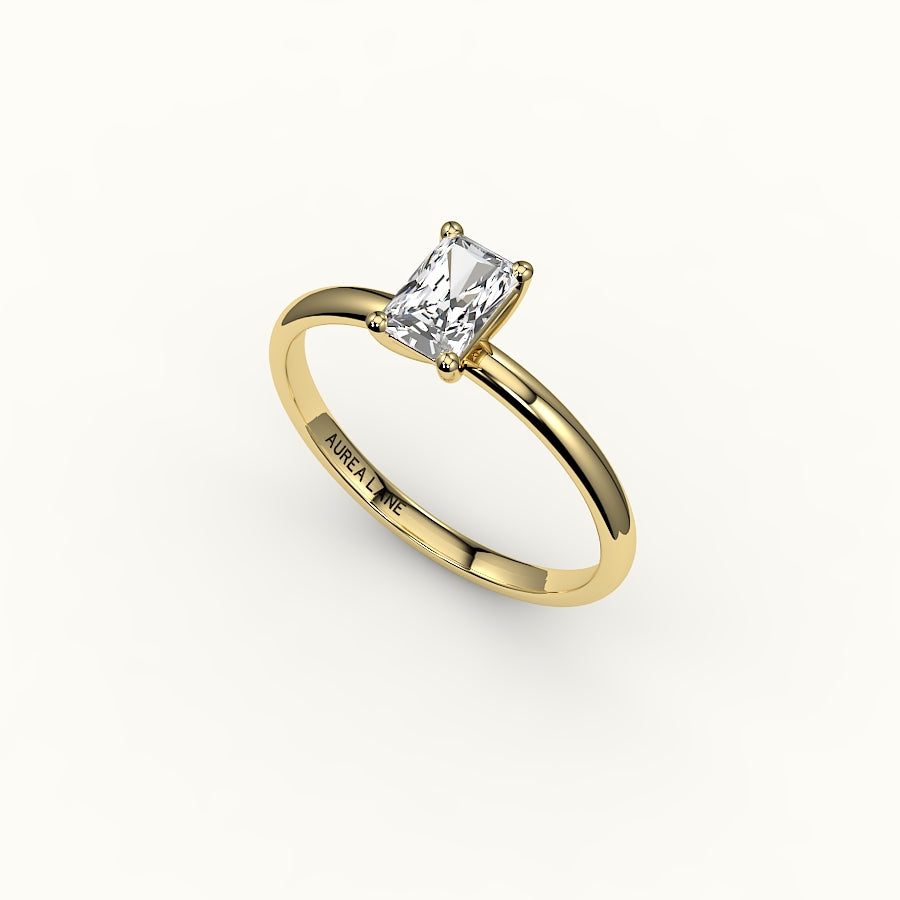 Engaste de anillo solitario clásico de corte radiante