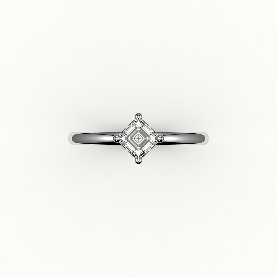 Anillo solitario con corte Asscher y brújula
