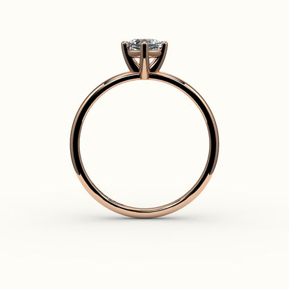 Anillo solitario con corte cojín y brújula