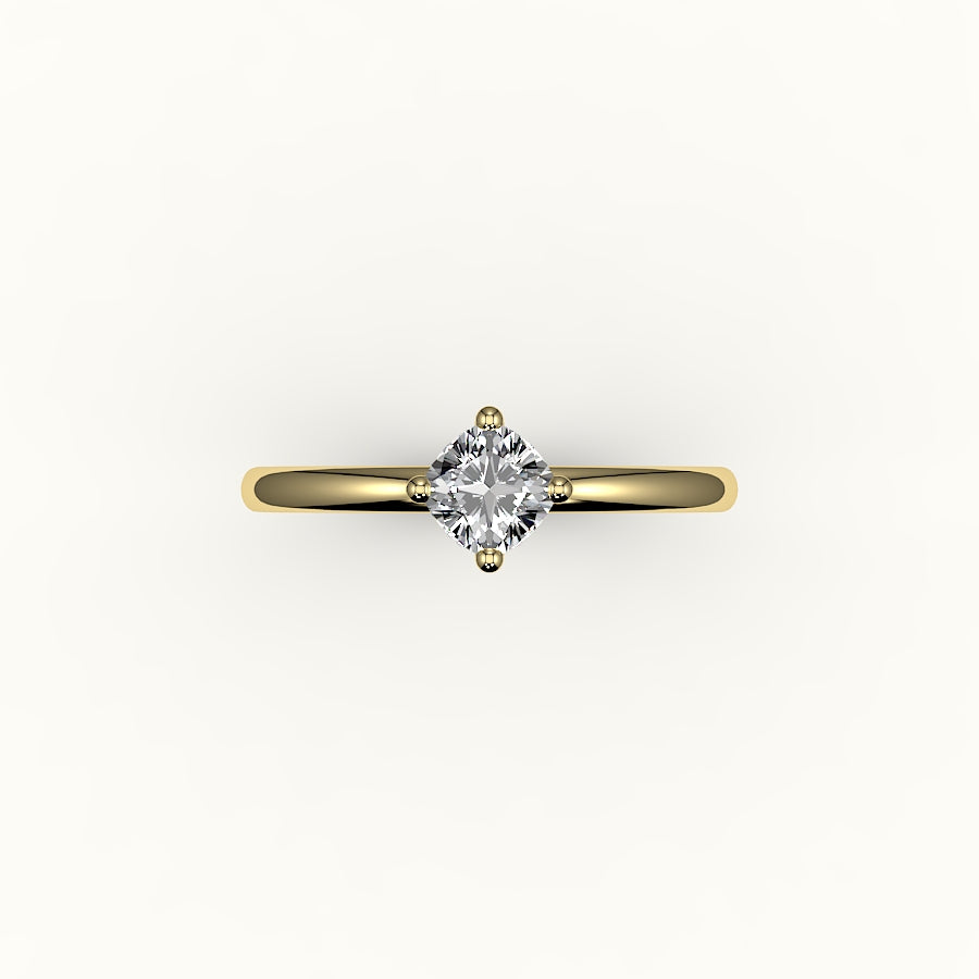 Anillo solitario con corte cojín y brújula
