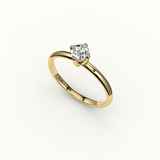 Anillo solitario con corte octogonal y brújula