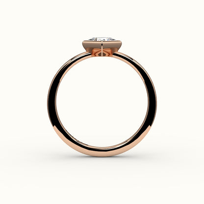 Conjunto de brújula con bisel de corte princesa y engaste de anillo
