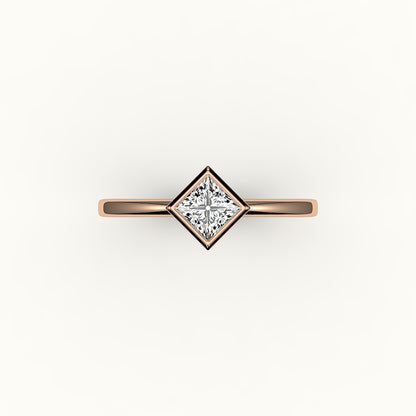 Conjunto de brújula con bisel de corte princesa y engaste de anillo