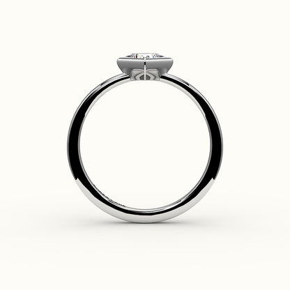 Conjunto de brújula con bisel de corte princesa y engaste de anillo